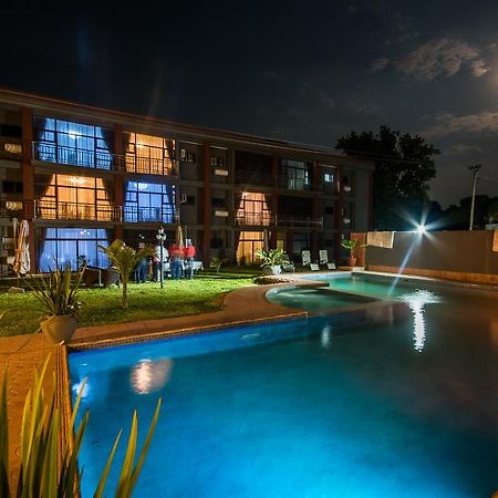 Sherbourne Hotel Kitwe ภายนอก รูปภาพ