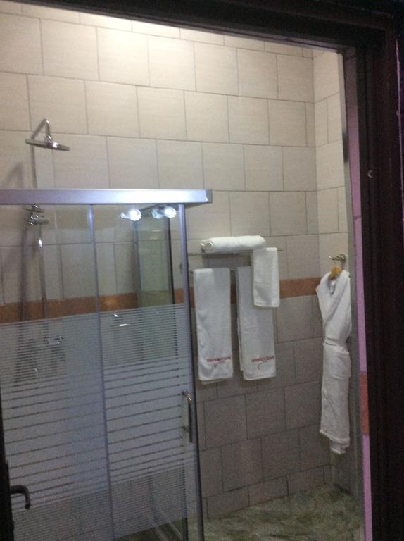 Sherbourne Hotel Kitwe ภายนอก รูปภาพ