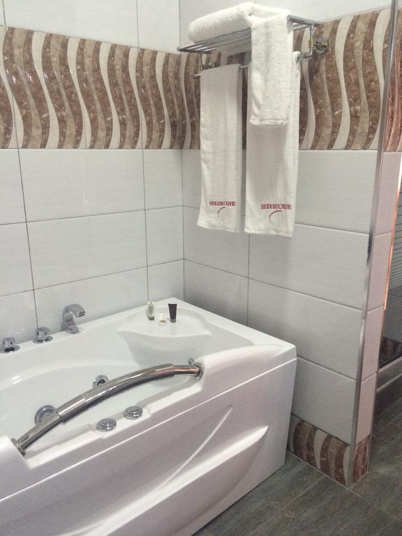 Sherbourne Hotel Kitwe ภายนอก รูปภาพ