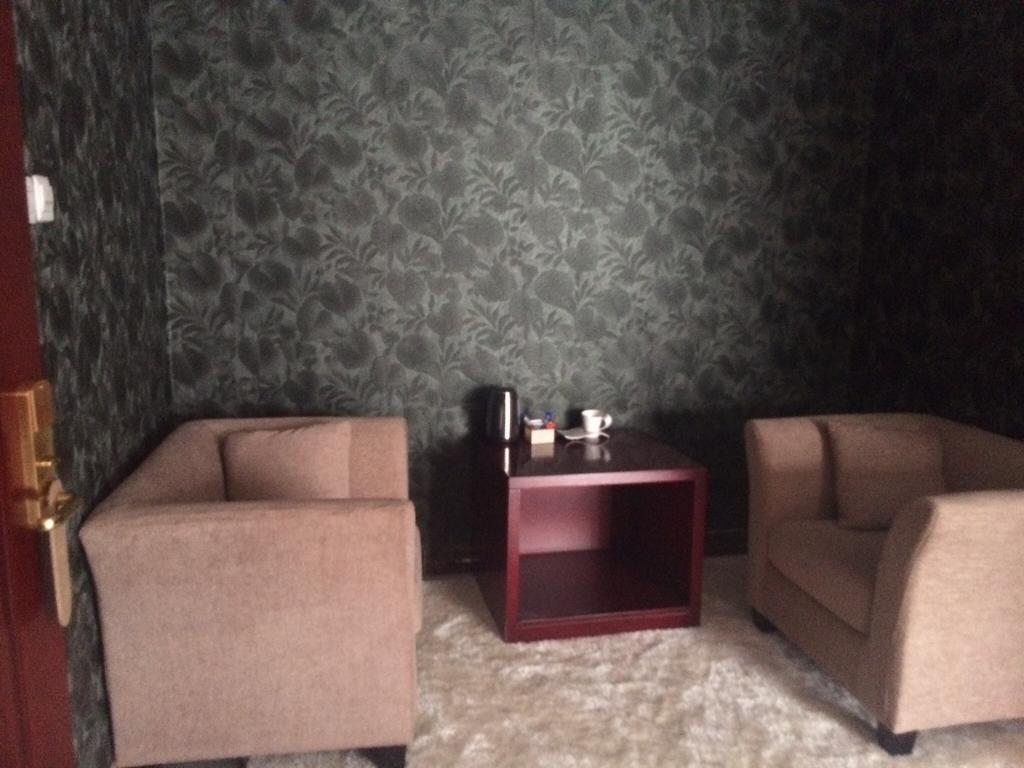 Sherbourne Hotel Kitwe ภายนอก รูปภาพ