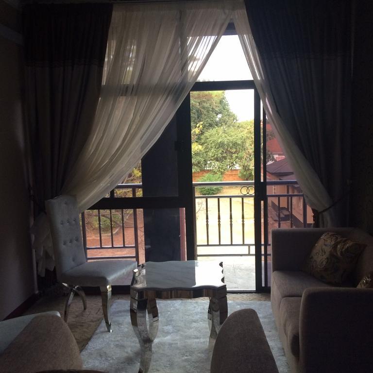Sherbourne Hotel Kitwe ภายนอก รูปภาพ